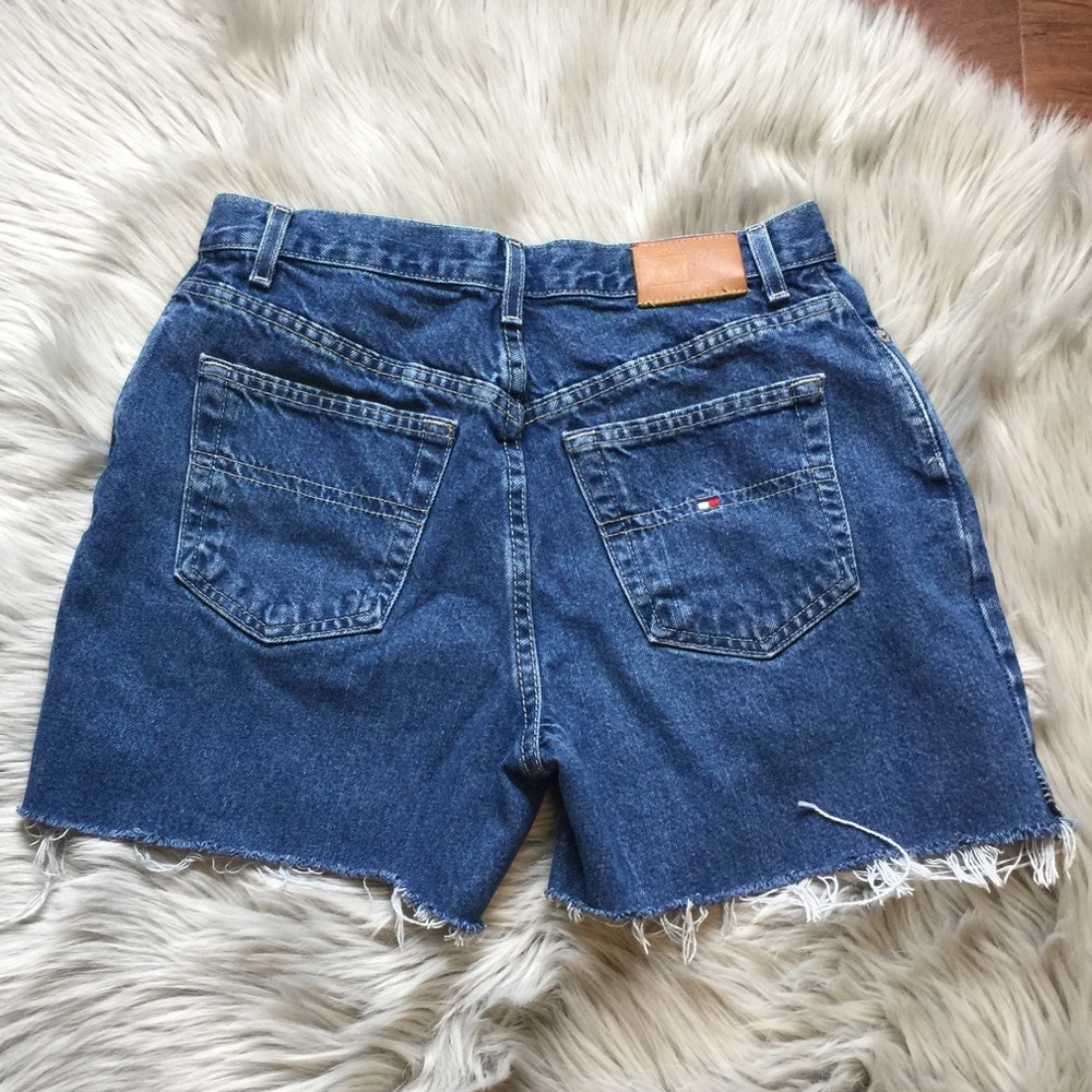 Vintage Tommy Hilfiger shorts 8